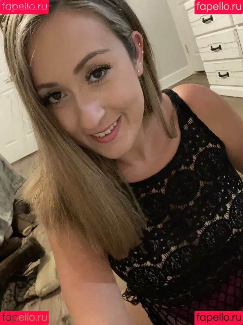 Momdd98 Onlyfans Photo Gallery 