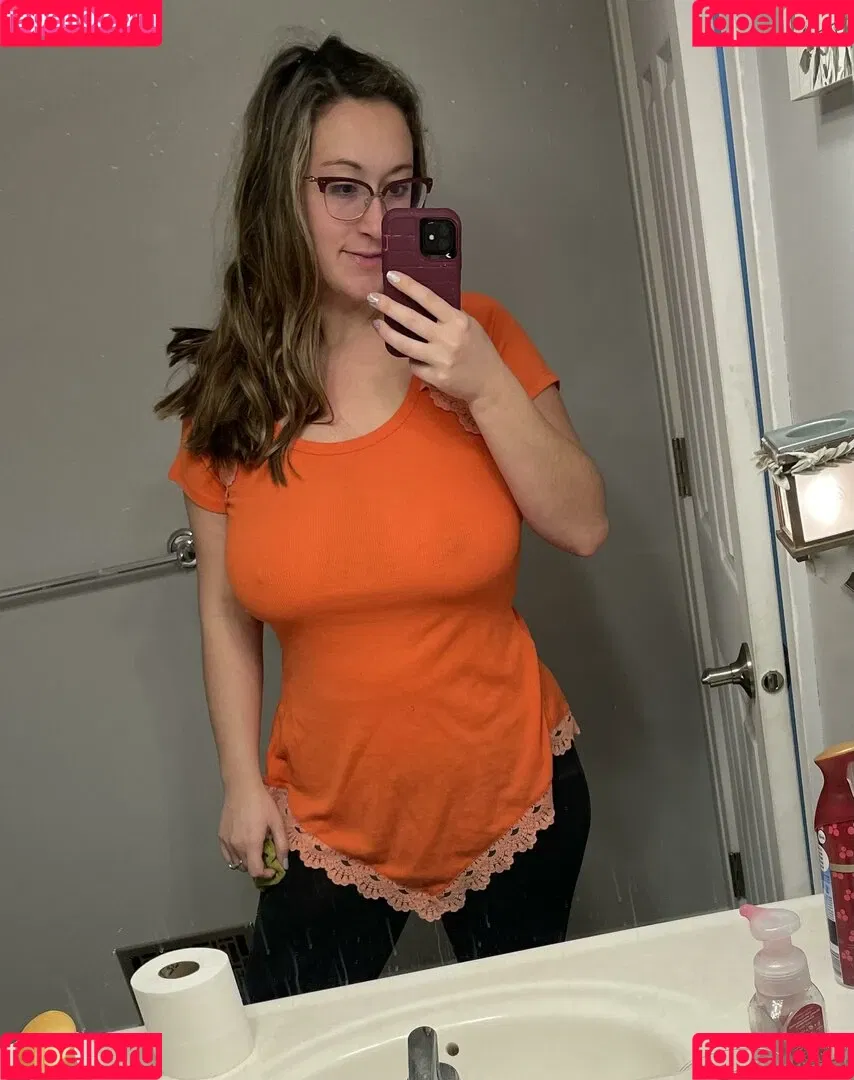 Momdd98 Onlyfans Photo Gallery 
