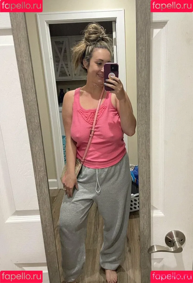 Momdd98 Onlyfans Photo Gallery 