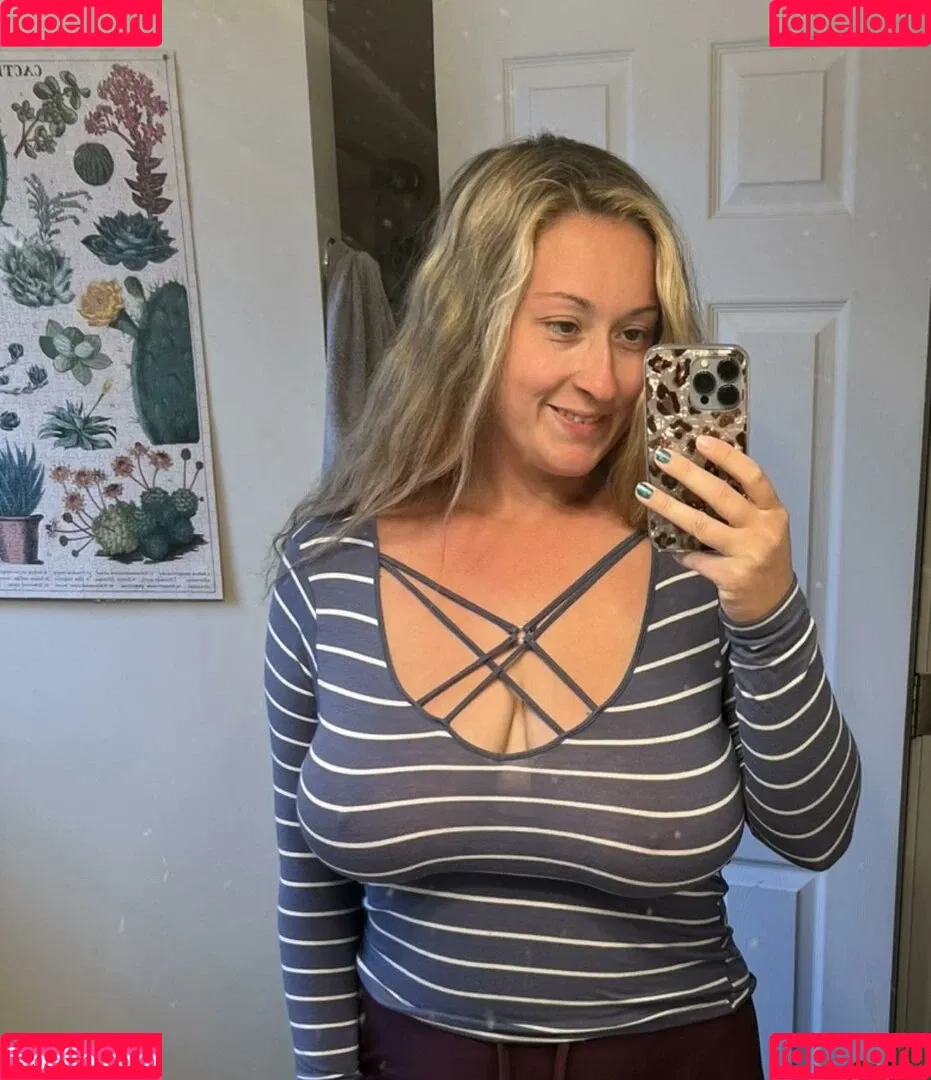 Momdd98 Onlyfans Photo Gallery 
