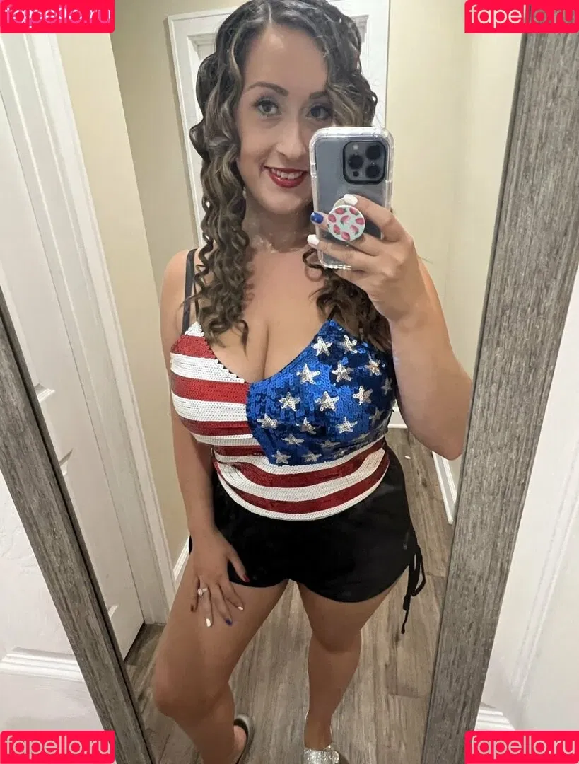 Momdd98 Onlyfans Photo Gallery 