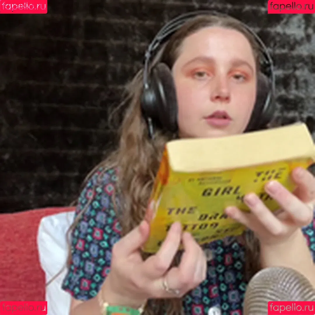 Kelly Belly ASMR Onlyfans Photo Gallery 