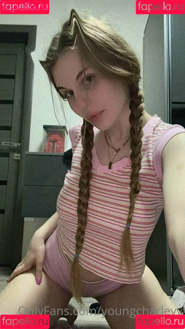 youngcharleyy Onlyfans Photo Gallery 
