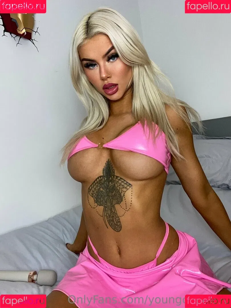 youngcharleyy Onlyfans Photo Gallery 