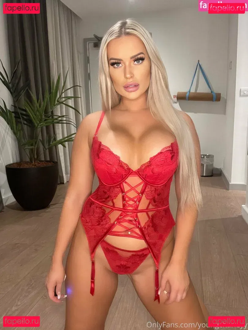 youngcharleyy Onlyfans Photo Gallery 