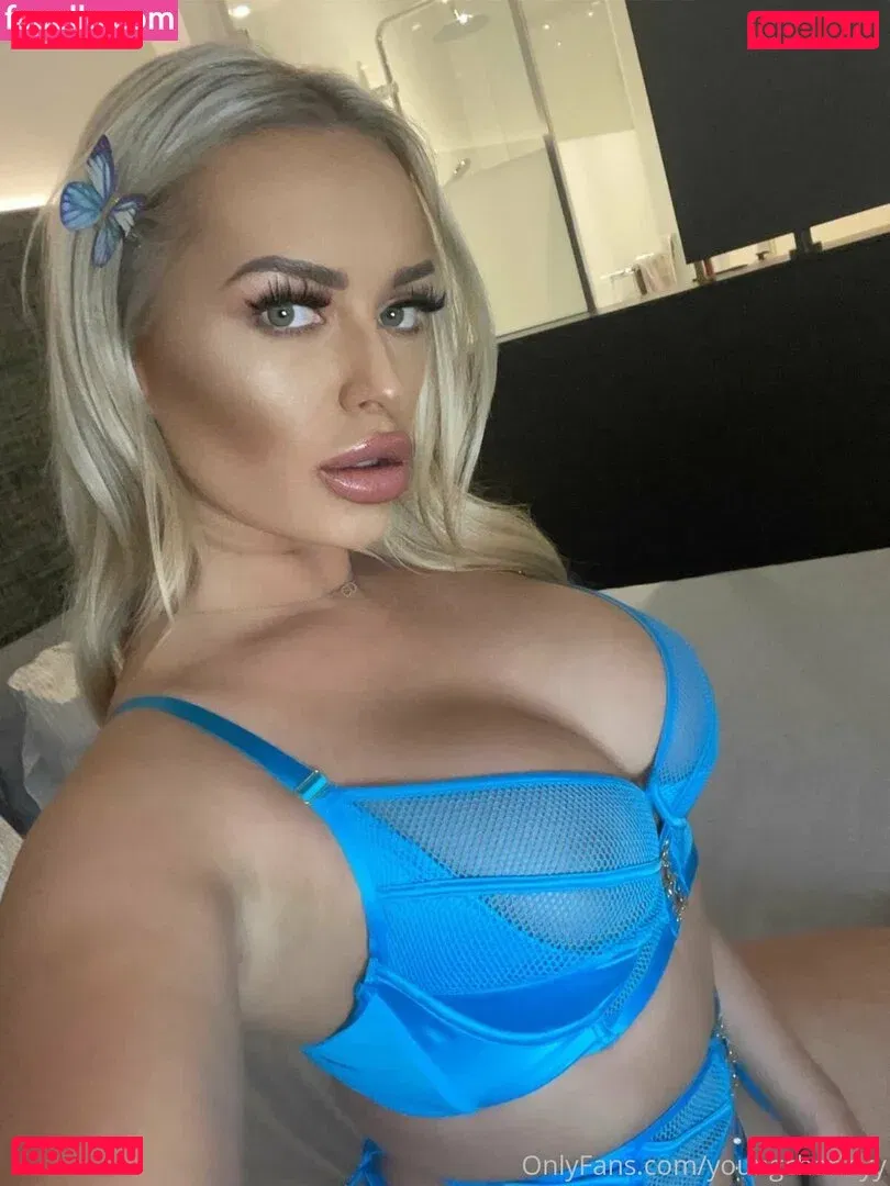 youngcharleyy Onlyfans Photo Gallery 