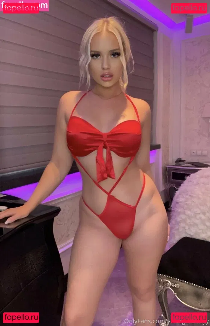 youngcharleyy Onlyfans Photo Gallery 
