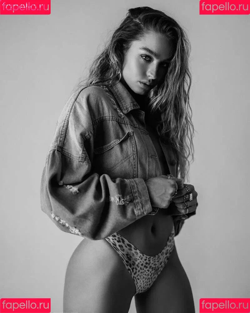 Sommer Ray Onlyfans Photo Gallery 