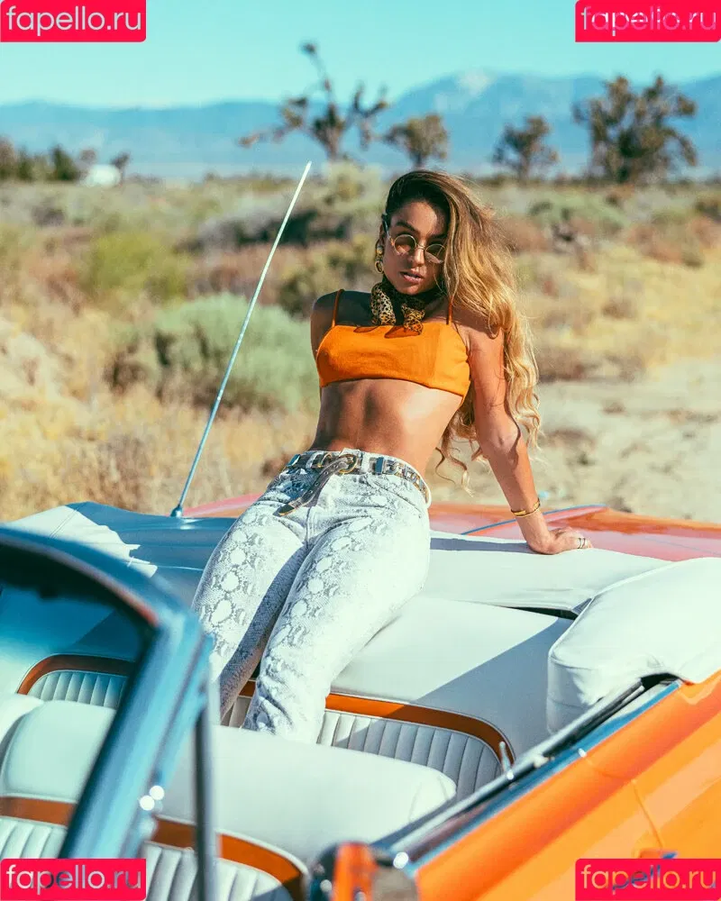 Sommer Ray Onlyfans Photo Gallery 