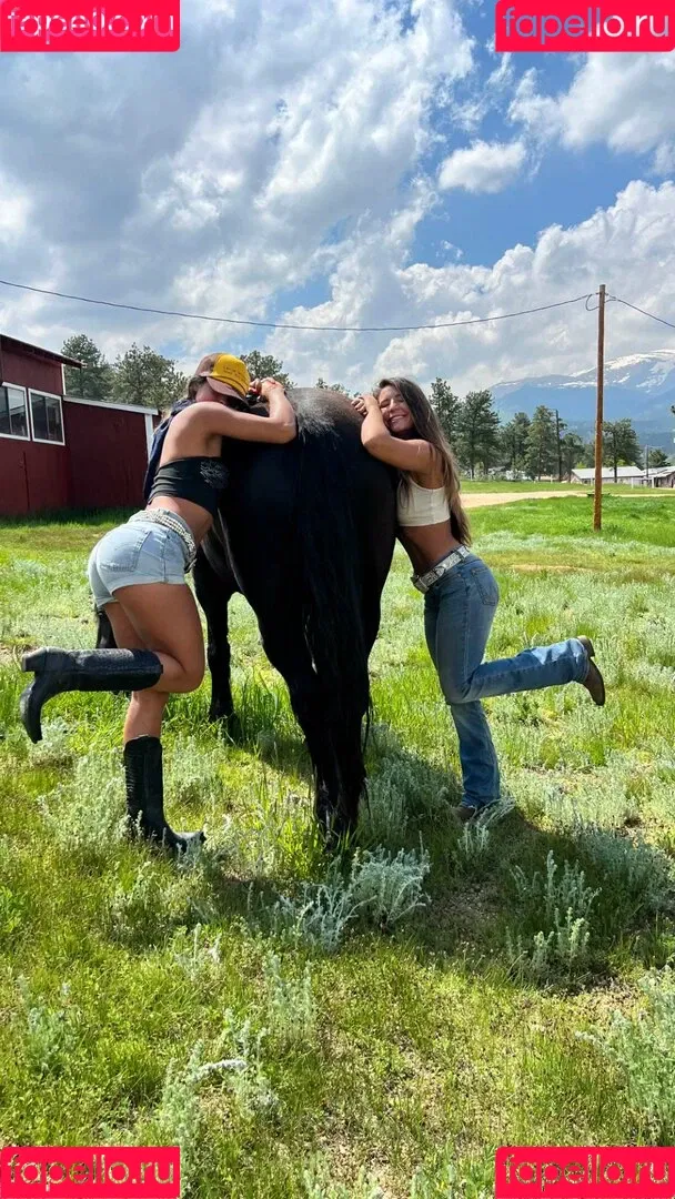 Sommer Ray Onlyfans Photo Gallery 