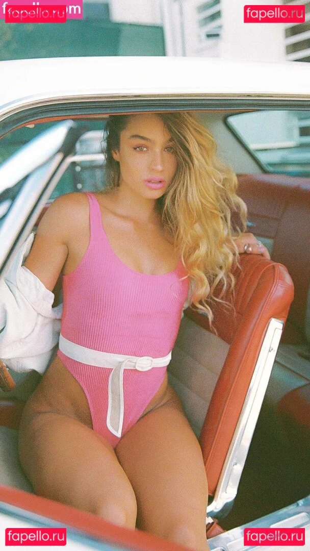 Sommer Ray Onlyfans Photo Gallery 
