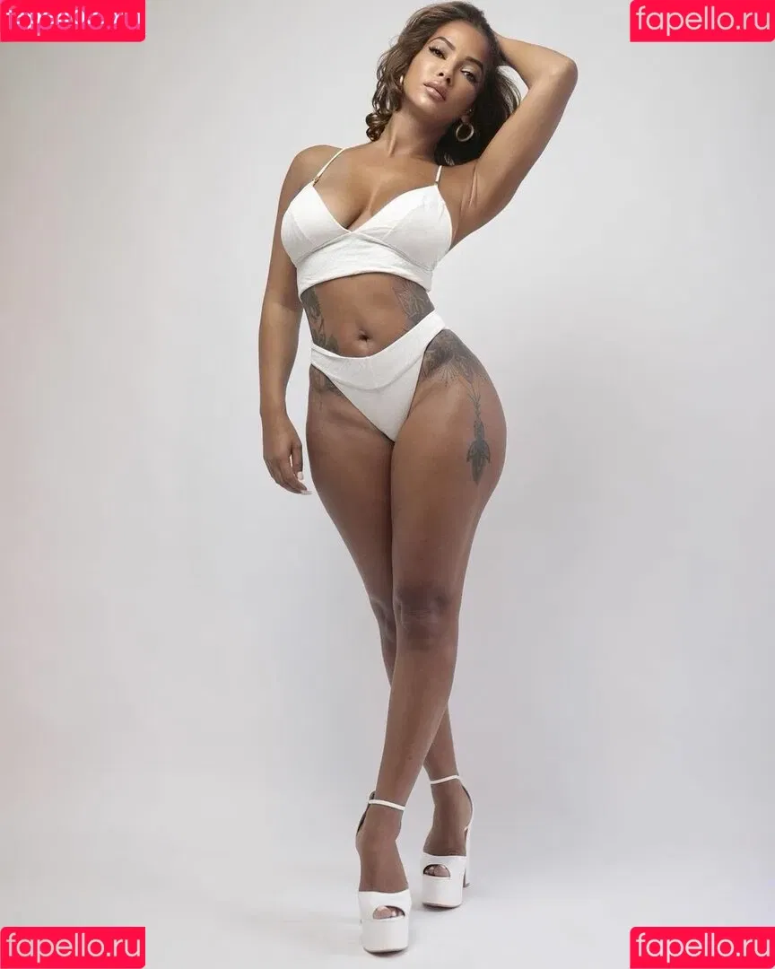 estelb75 Onlyfans Photo Gallery 