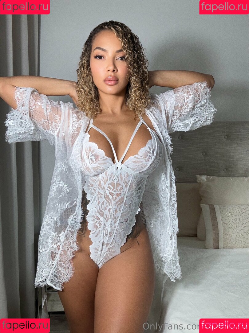 estelb75 Onlyfans Photo Gallery 