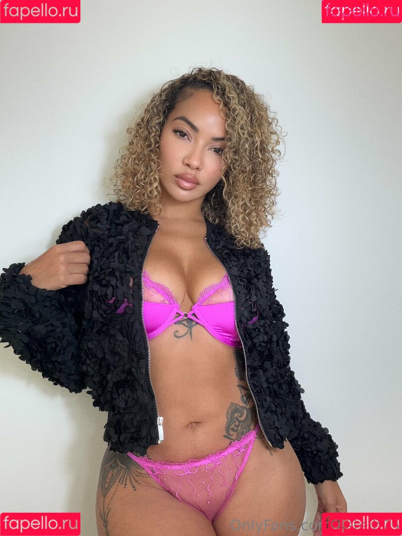 estelb75 Onlyfans Photo Gallery 