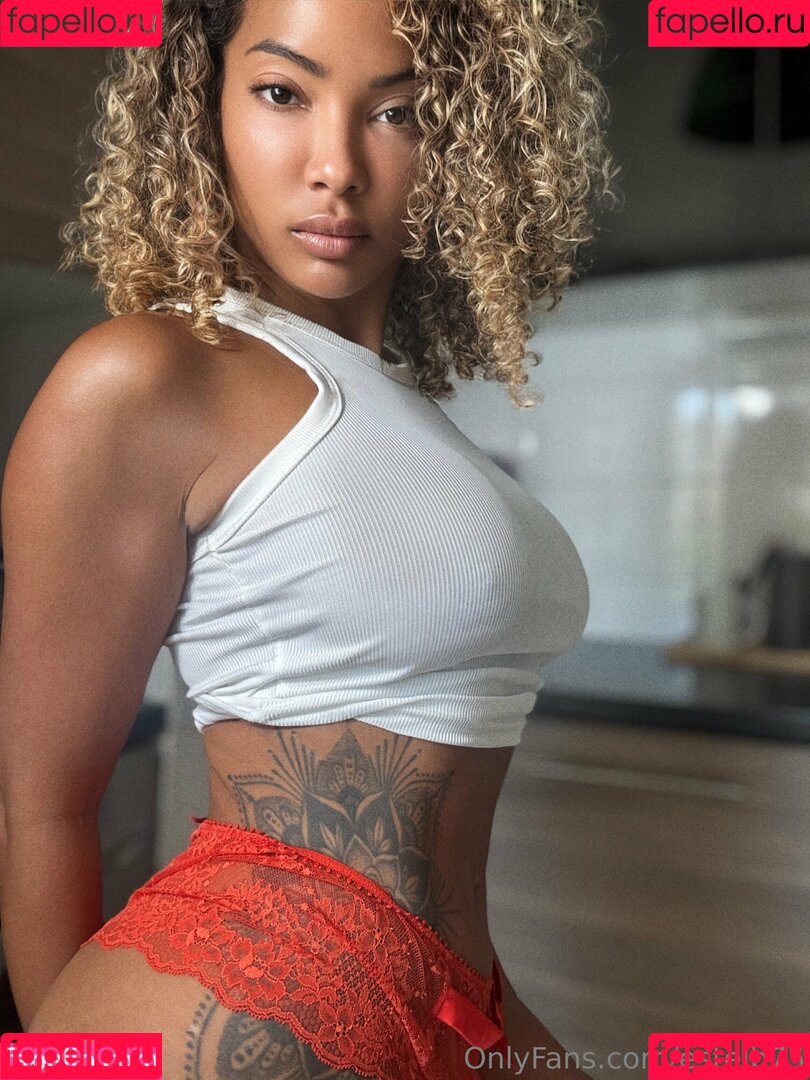 estelb75 Onlyfans Photo Gallery 