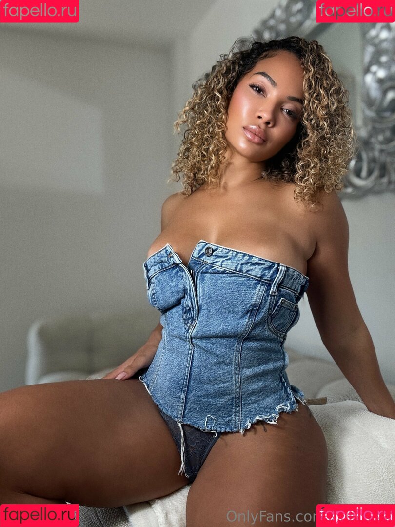 estelb75 Onlyfans Photo Gallery 