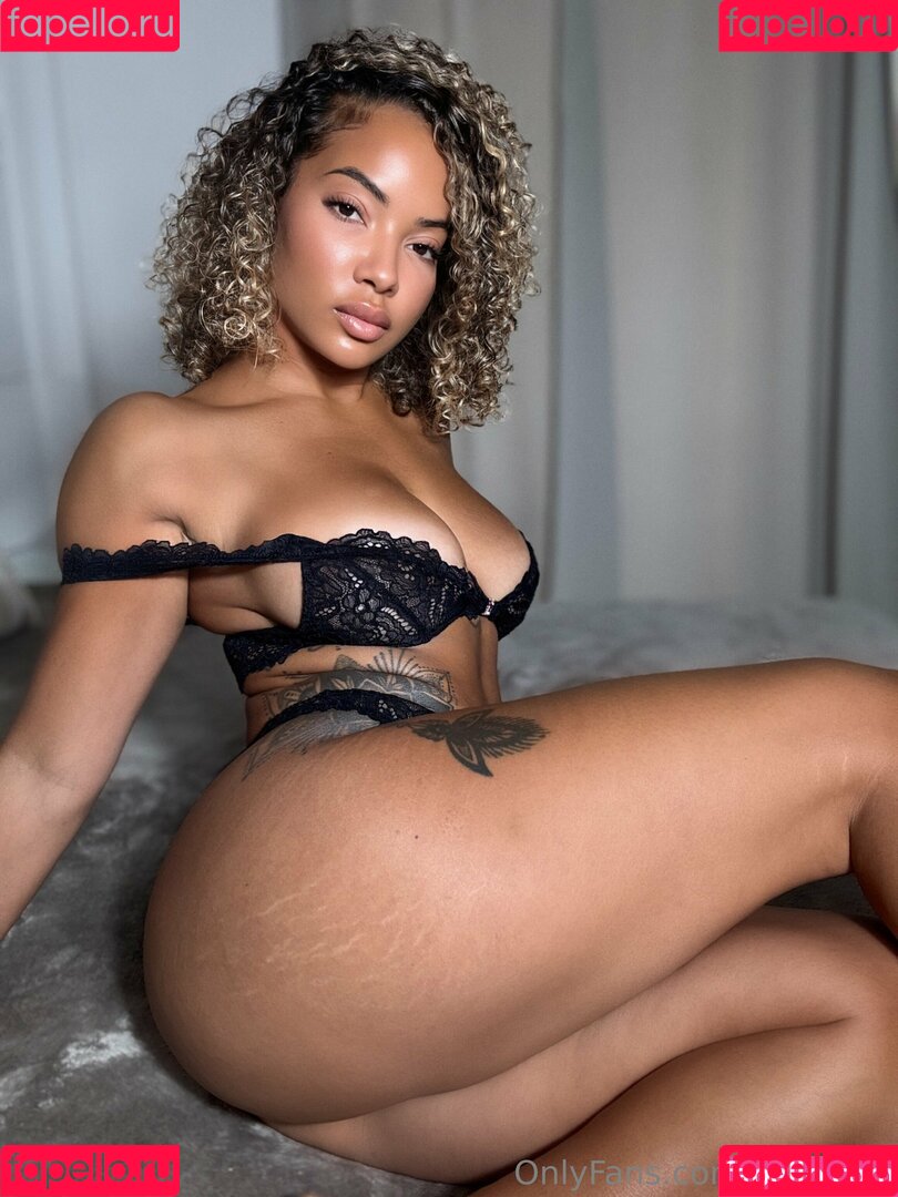 estelb75 Onlyfans Photo Gallery 