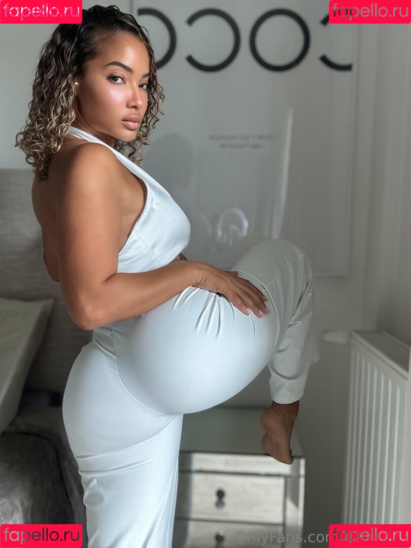 estelb75 Onlyfans Photo Gallery 