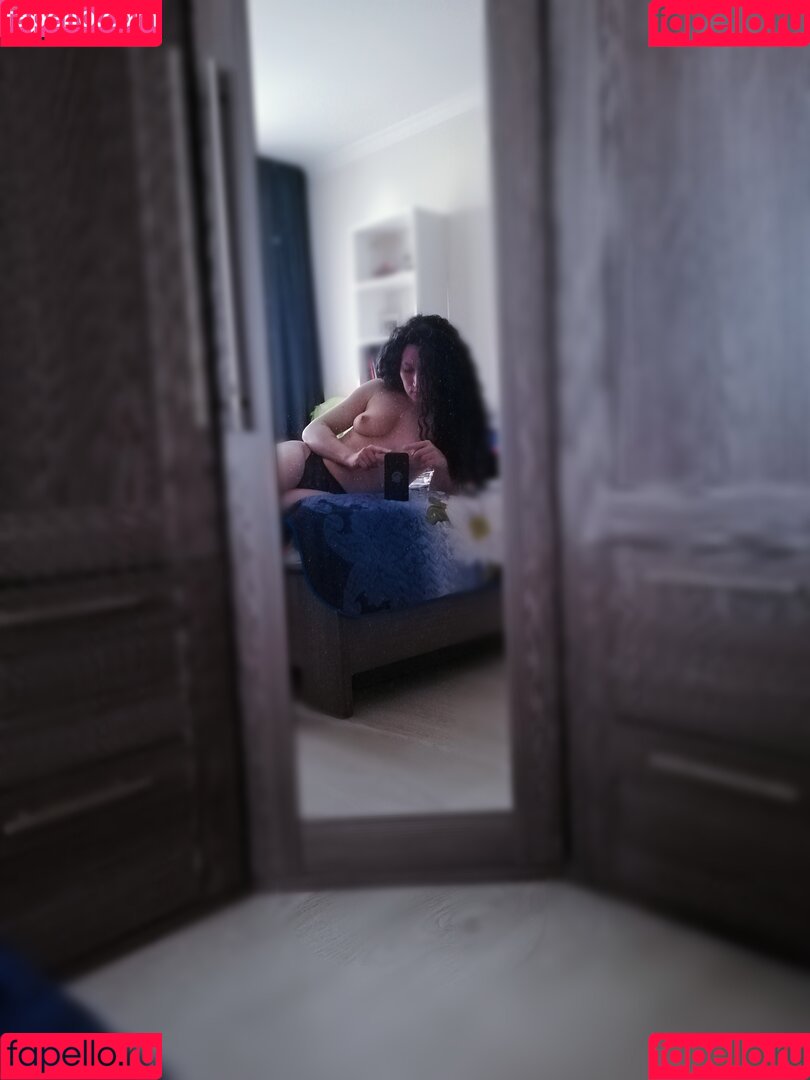 Olya_Holmes Onlyfans Photo Gallery 