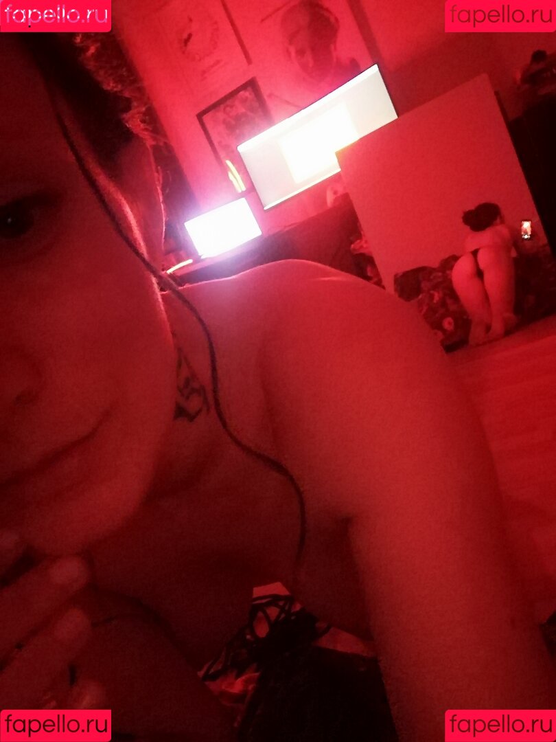 Olya_Holmes Onlyfans Photo Gallery 