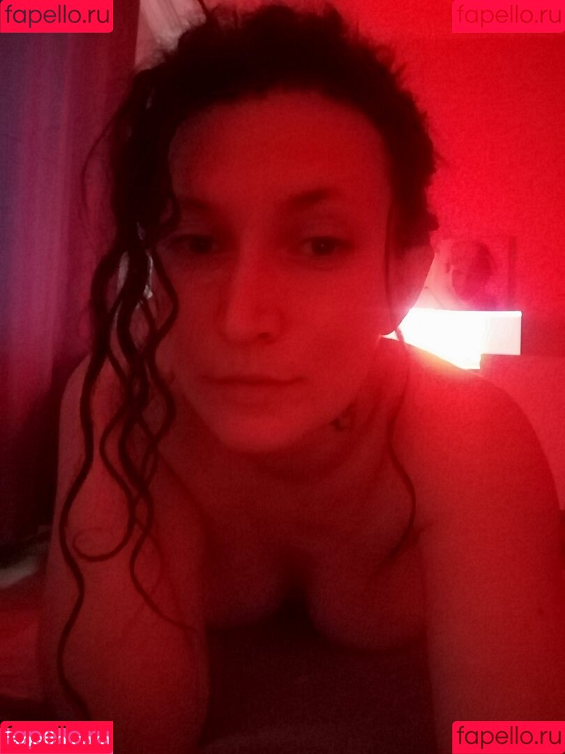 Olya_Holmes Onlyfans Photo Gallery 