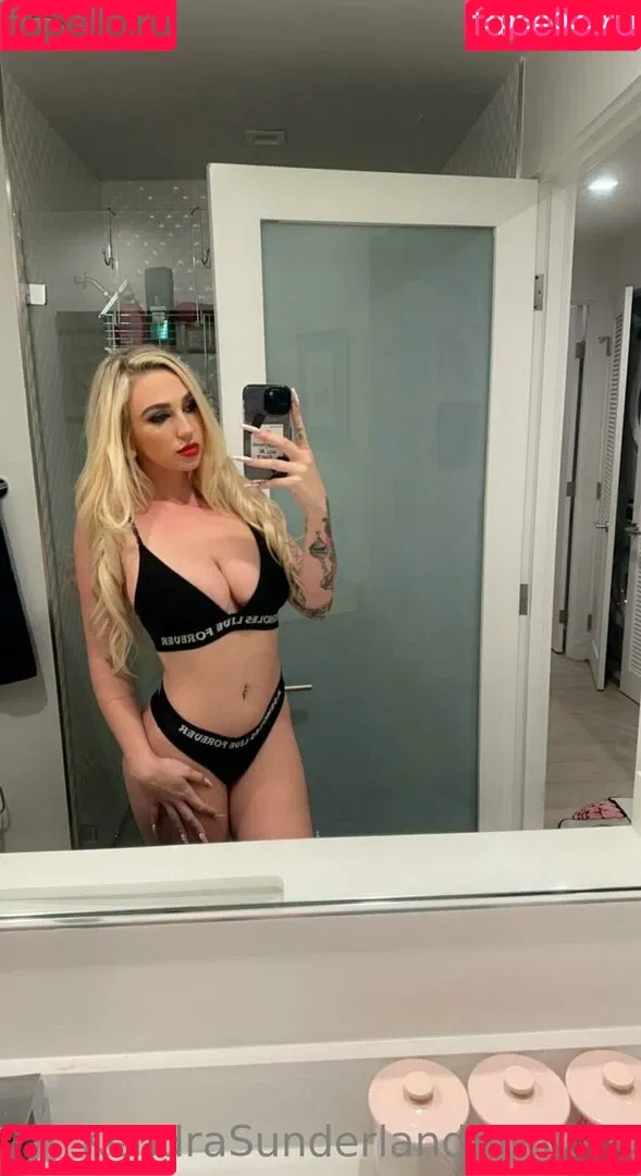 Kendra Sunderland Onlyfans Photo Gallery 