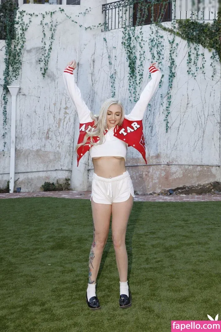 Kendra Sunderland Onlyfans Photo Gallery 