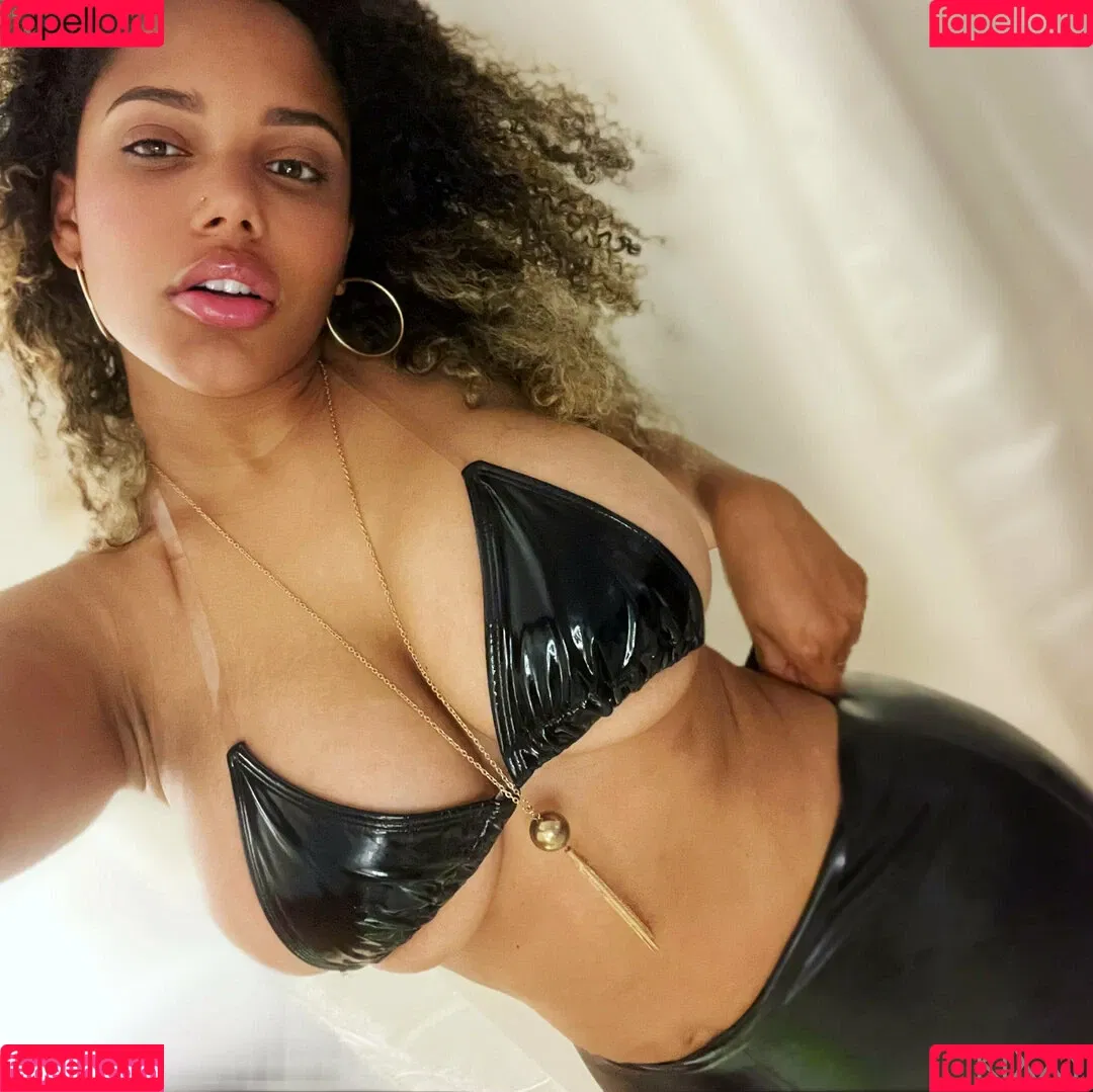 thekixxy Onlyfans Photo Gallery 