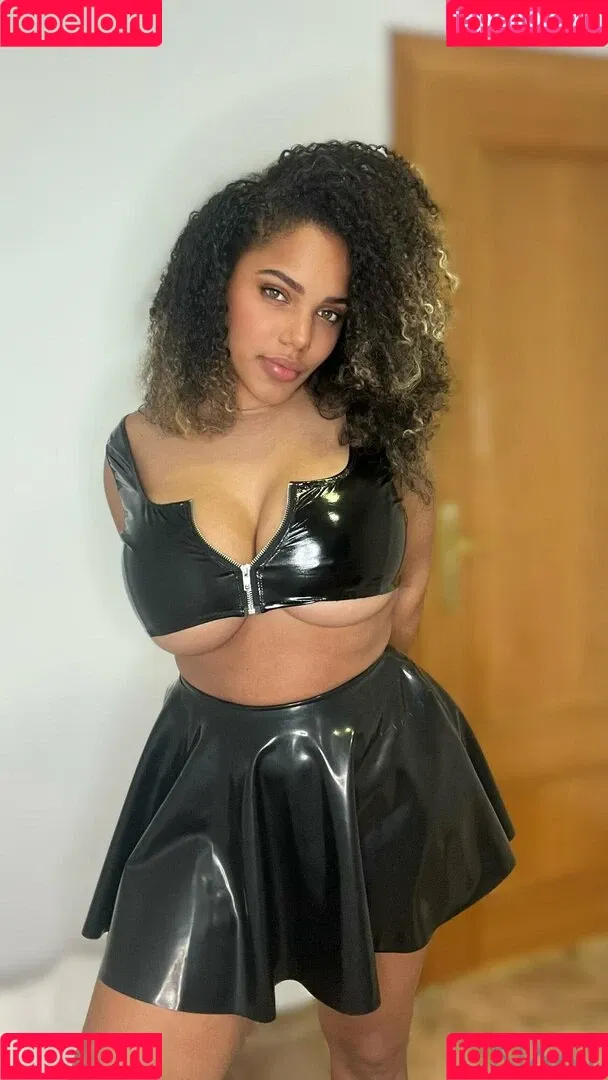 thekixxy Onlyfans Photo Gallery 