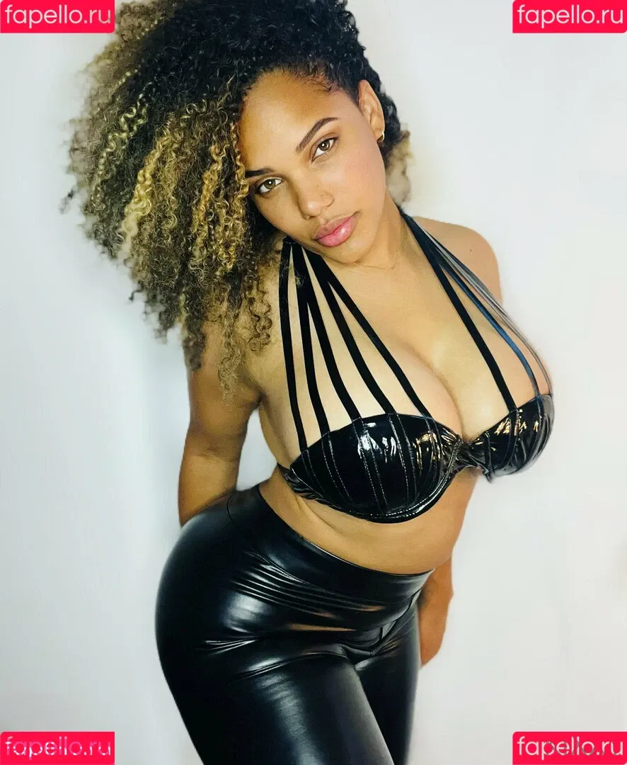 thekixxy Onlyfans Photo Gallery 