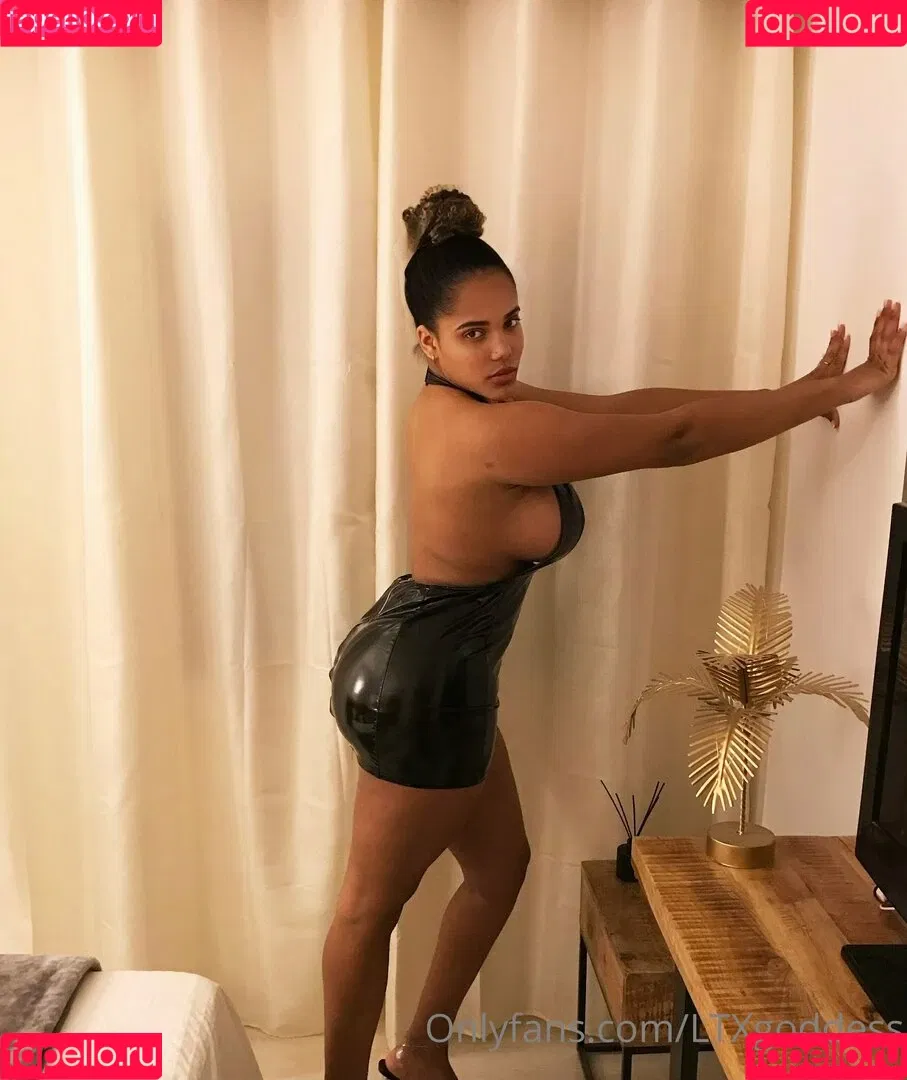 thekixxy Onlyfans Photo Gallery 