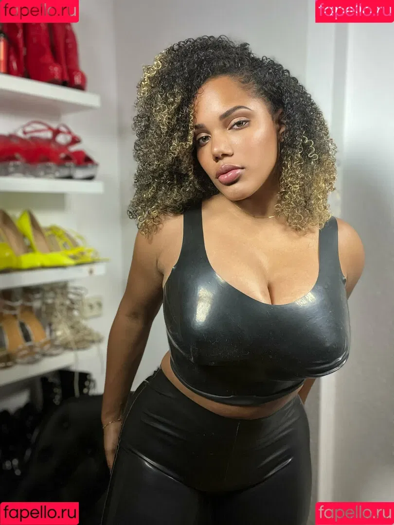 thekixxy Onlyfans Photo Gallery 