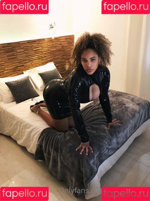 thekixxy Onlyfans Photo Gallery 