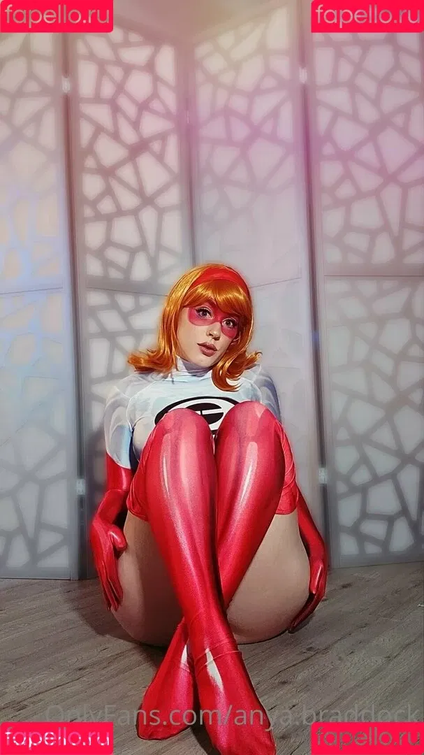 Anya Braddock Onlyfans Photo Gallery 
