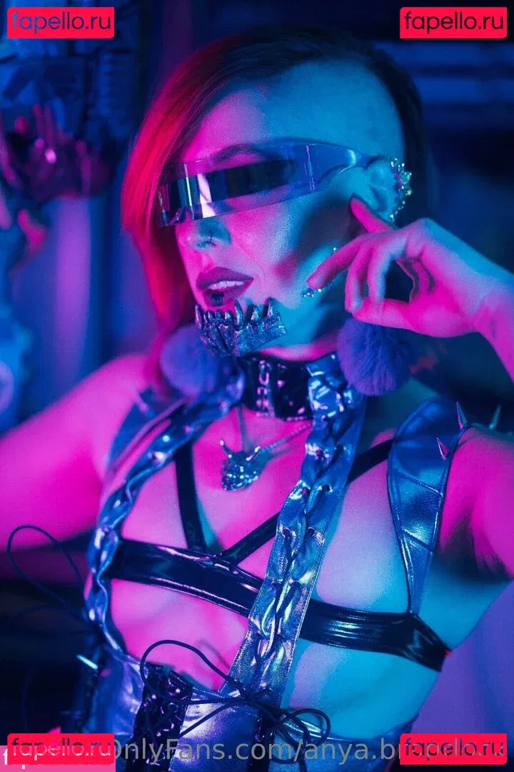 Anya Braddock Onlyfans Photo Gallery 