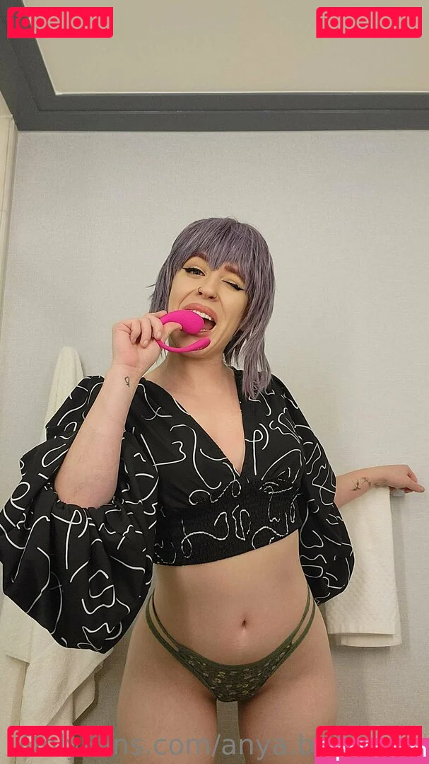 Anya Braddock Onlyfans Photo Gallery 