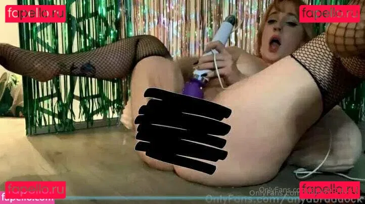 Anya Braddock Onlyfans Photo Gallery 