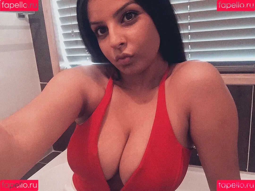 Chloe C Onlyfans Photo Gallery 
