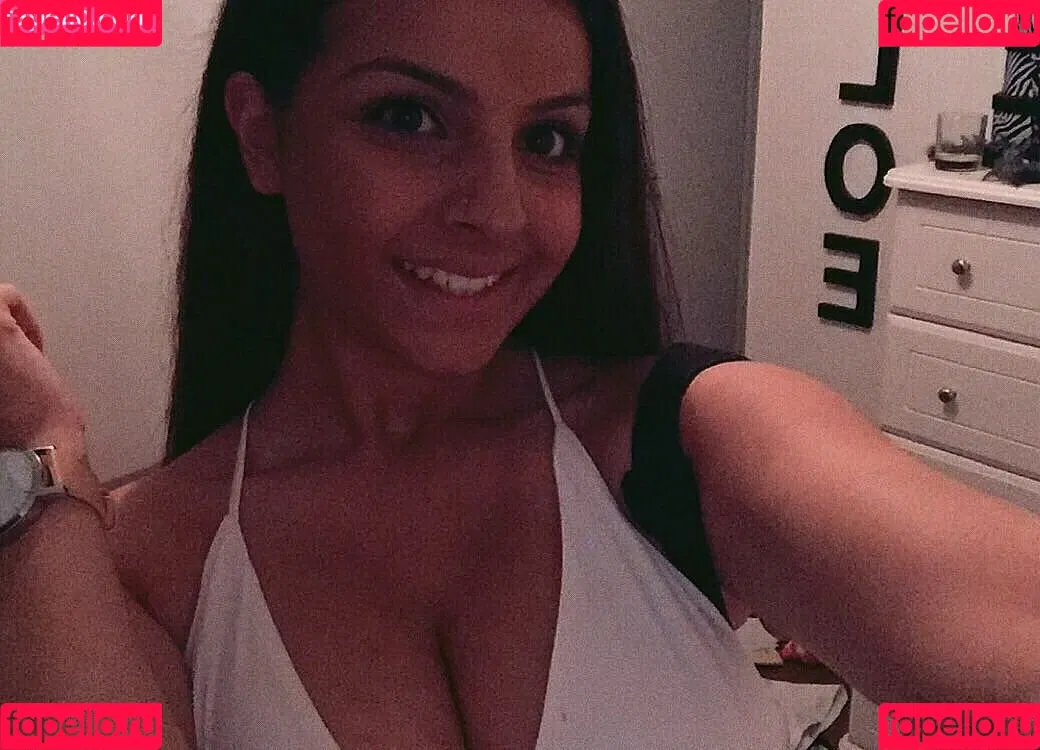 Chloe C Onlyfans Photo Gallery 