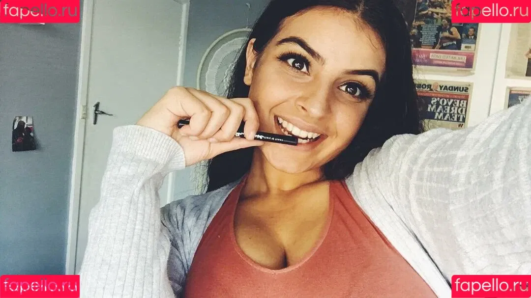 Chloe C Onlyfans Photo Gallery 
