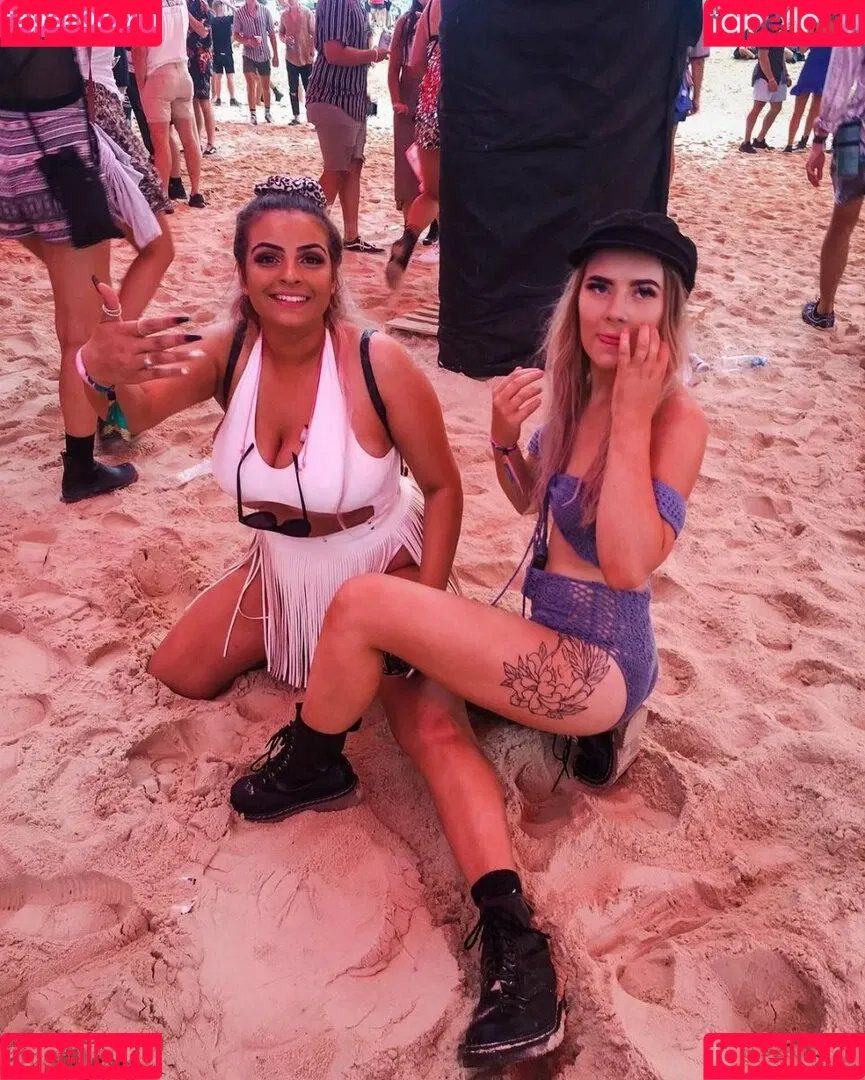 Chloe C Onlyfans Photo Gallery 