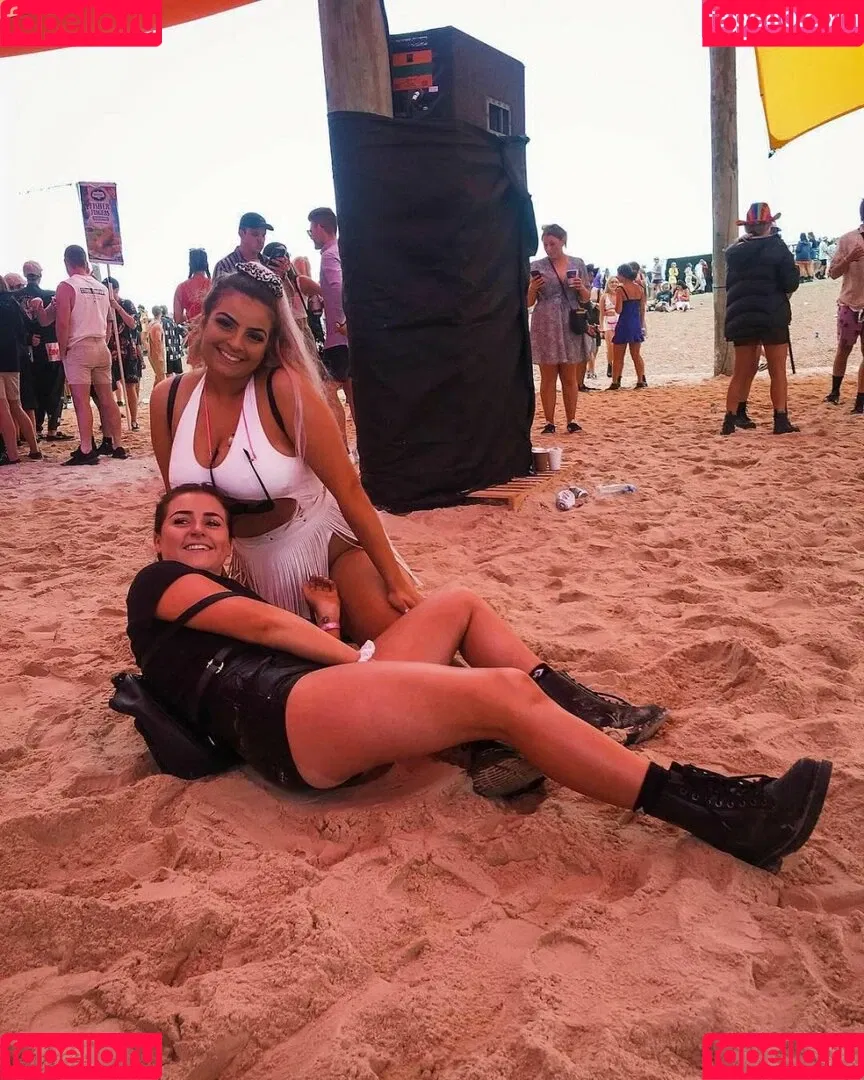 Chloe C Onlyfans Photo Gallery 