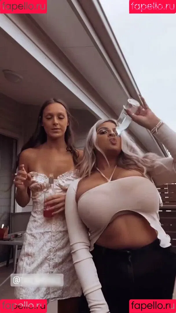 Chloe C Onlyfans Photo Gallery 
