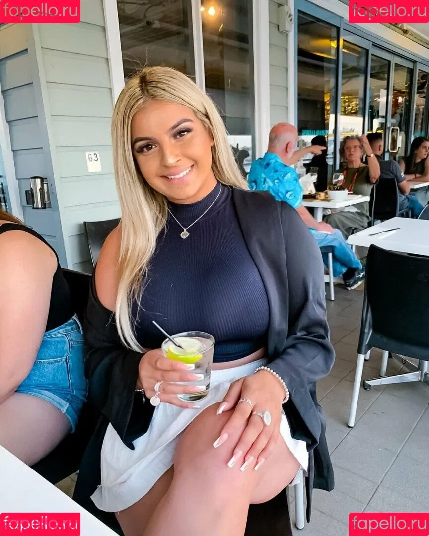 Chloe C Onlyfans Photo Gallery 