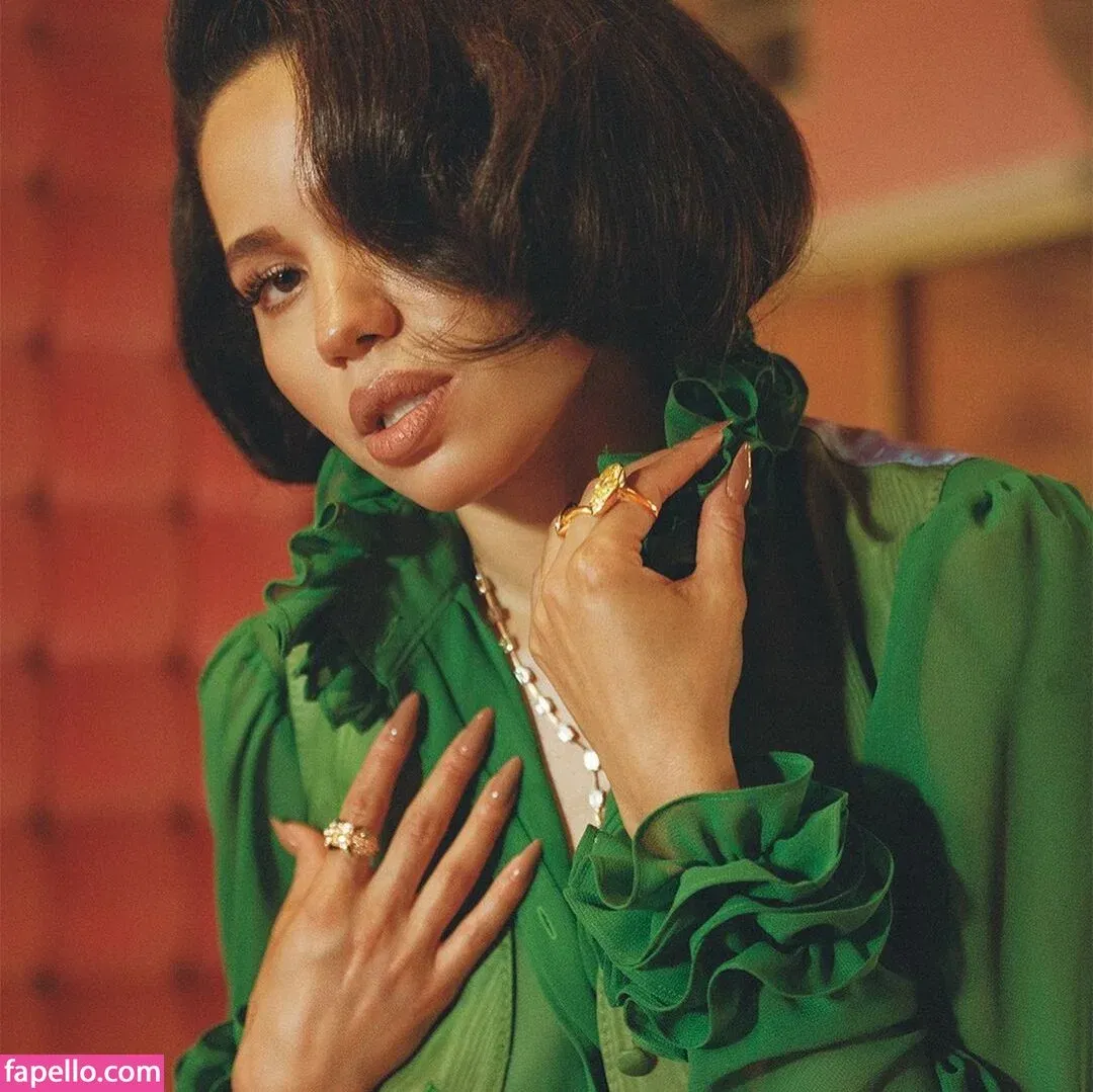 Jurnee Smollett Onlyfans Photo Gallery 