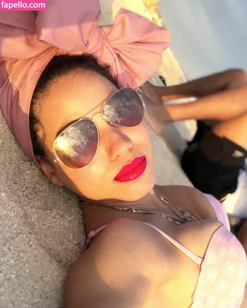 Jurnee Smollett Onlyfans Photo Gallery 