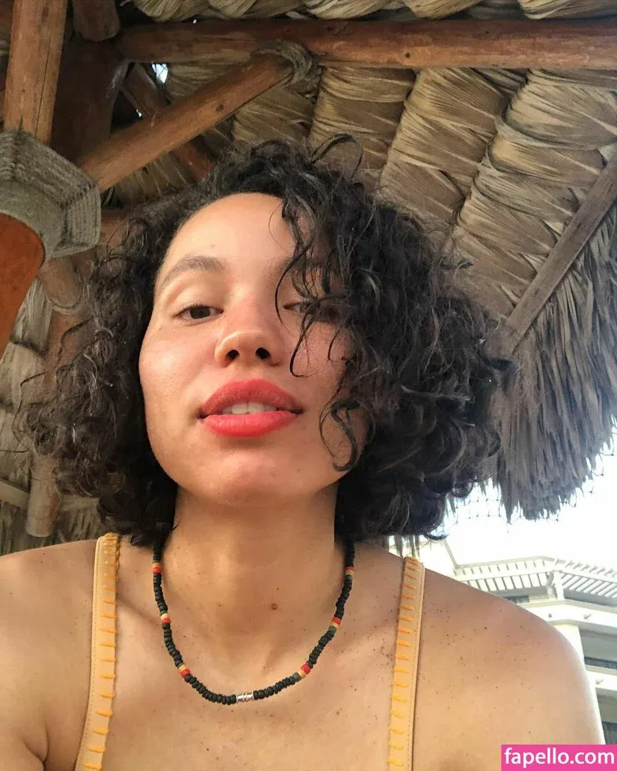 Jurnee Smollett Onlyfans Photo Gallery 