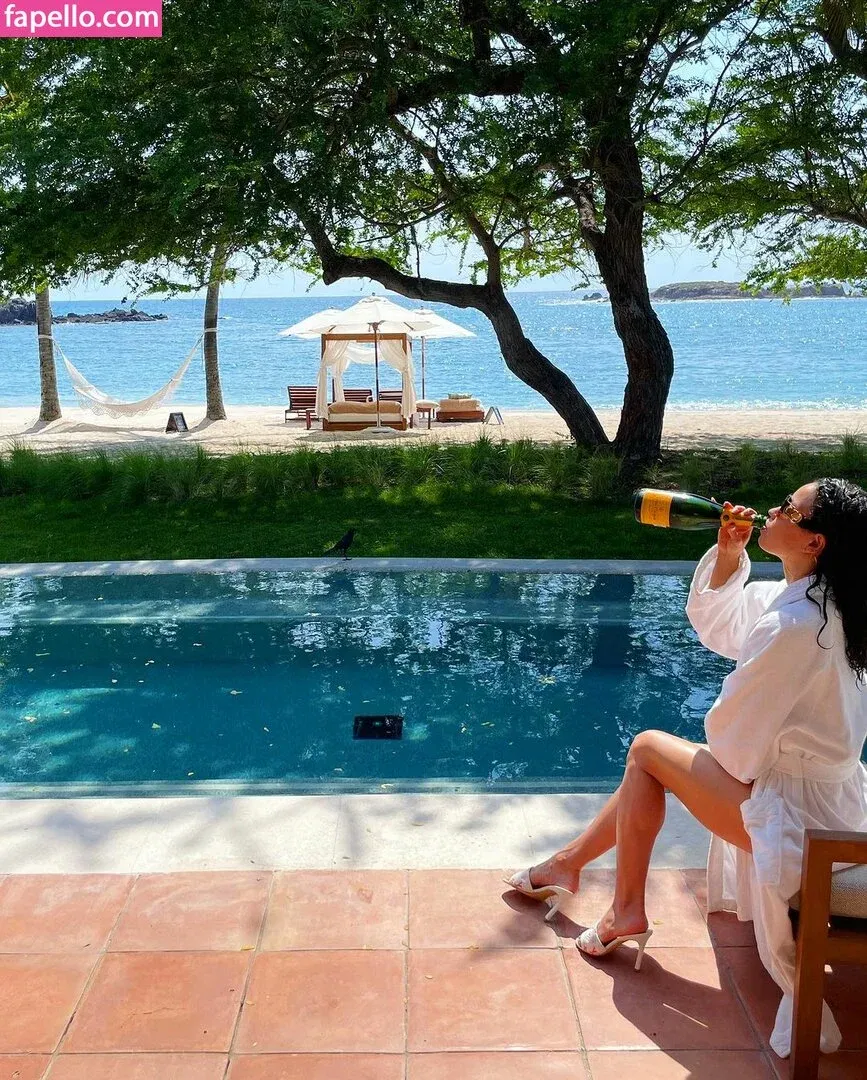 Jurnee Smollett Onlyfans Photo Gallery 