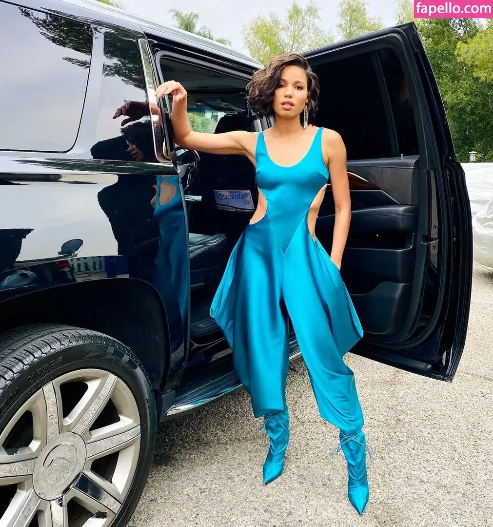 Jurnee Smollett Onlyfans Photo Gallery 