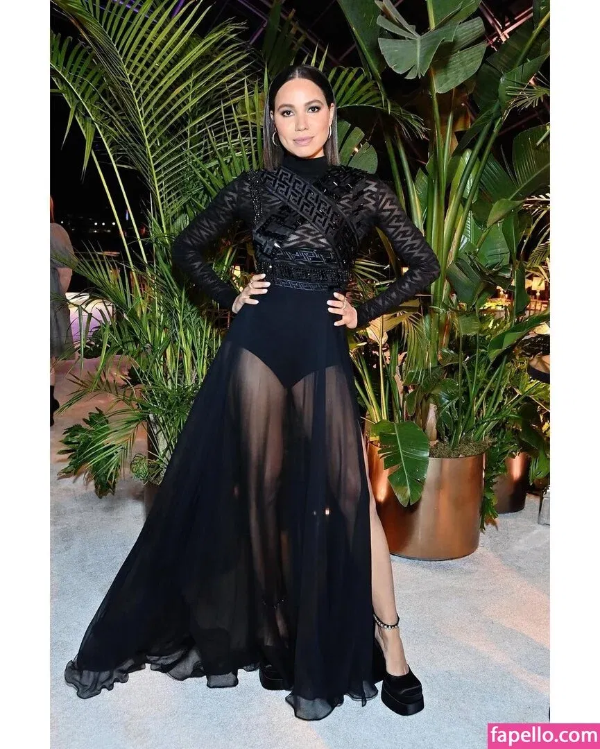 Jurnee Smollett Onlyfans Photo Gallery 